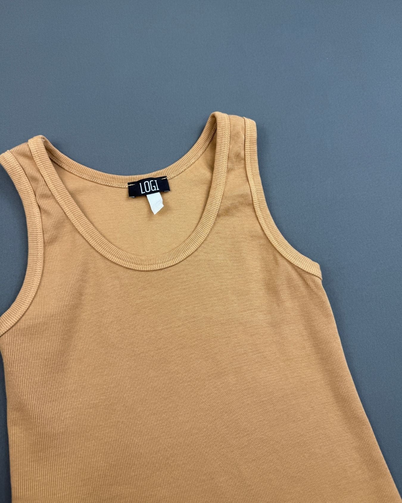 CANOTTA CROP SCOLLO AMPIO