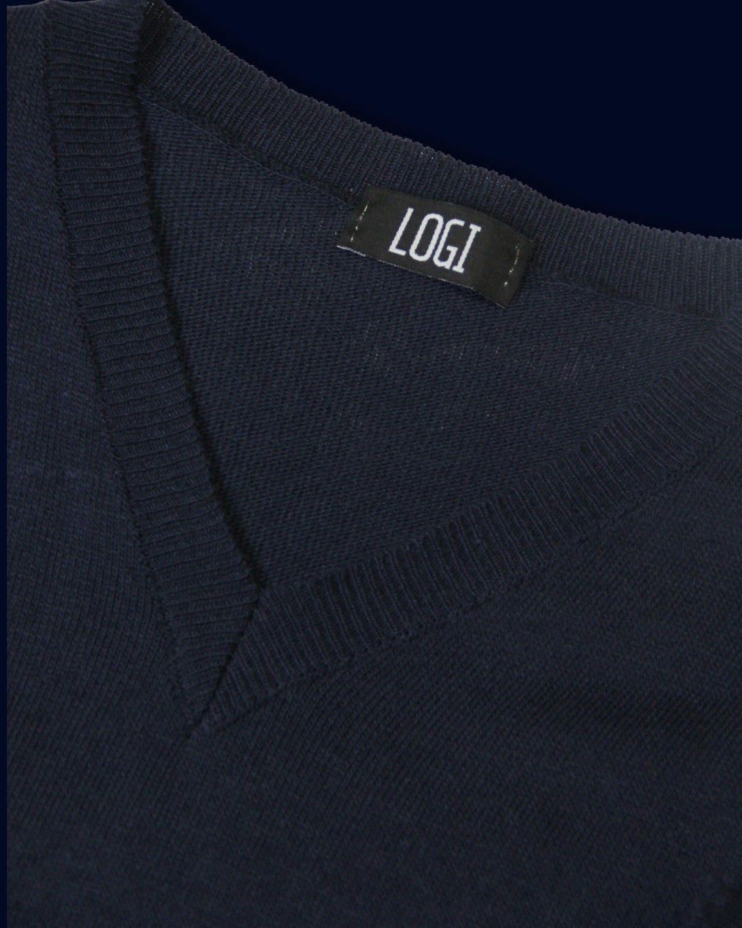 MAGLIA OVER SCOLLO A V