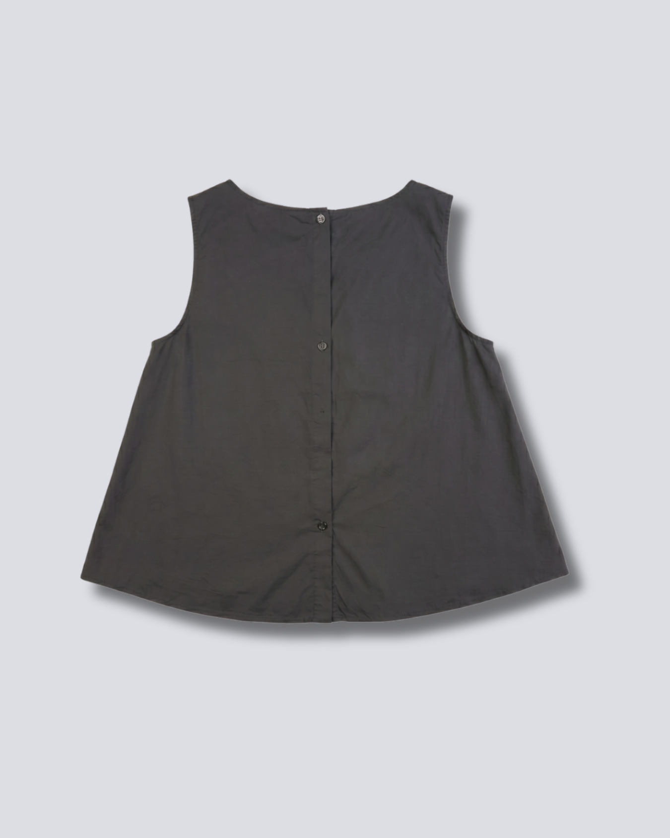 MAGLIA SMANICATA BOTTONI DIETRO