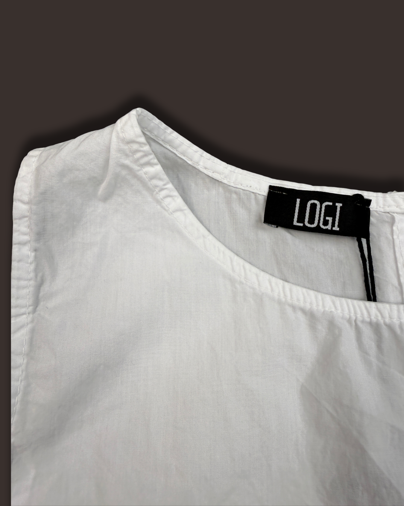 MAGLIA SMANICATA BOTTONI DIETRO