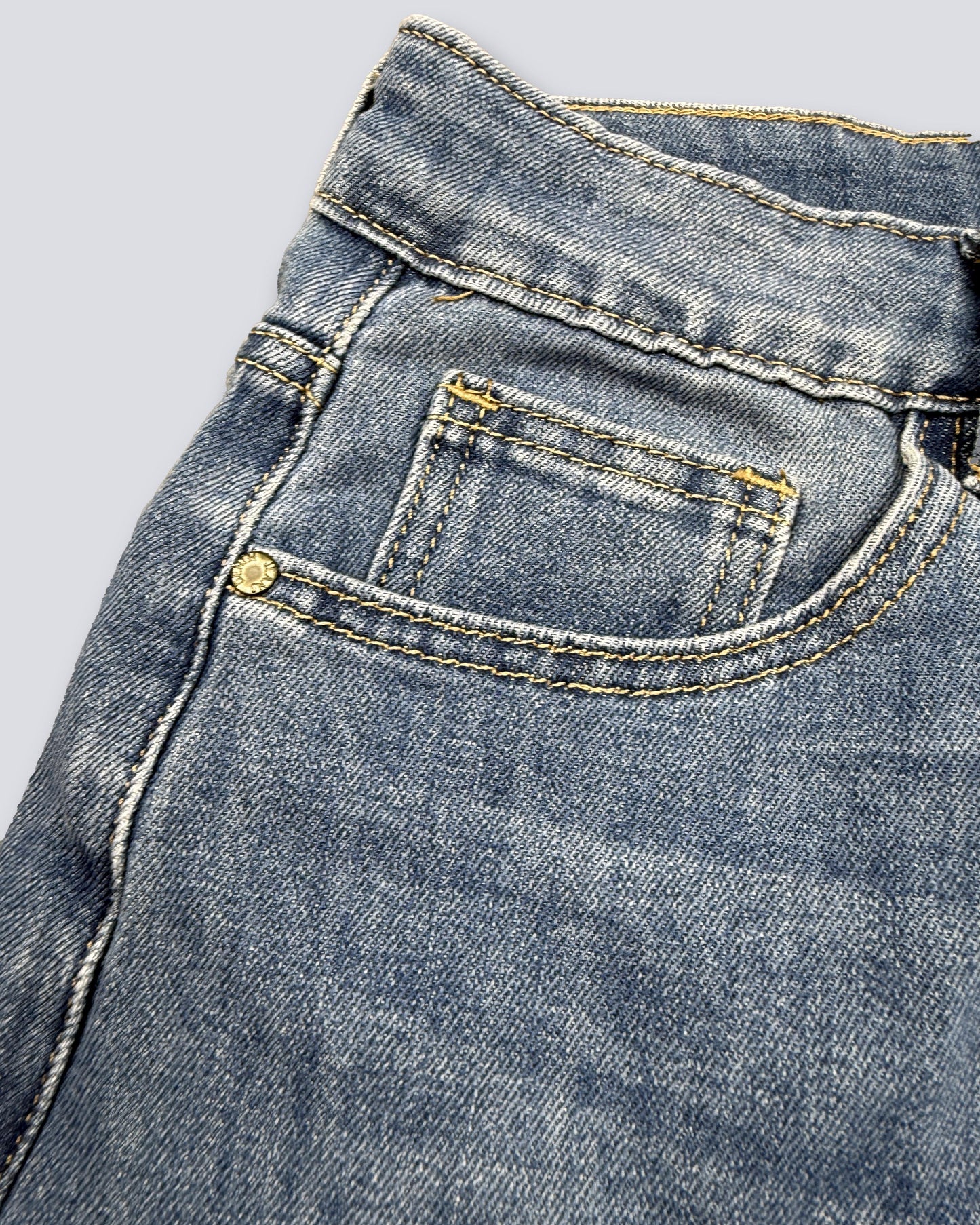 BERMUDA IN JEANS